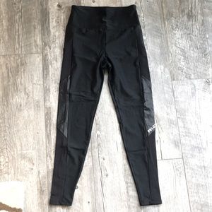 Peloton tight black Large EUC Lanston